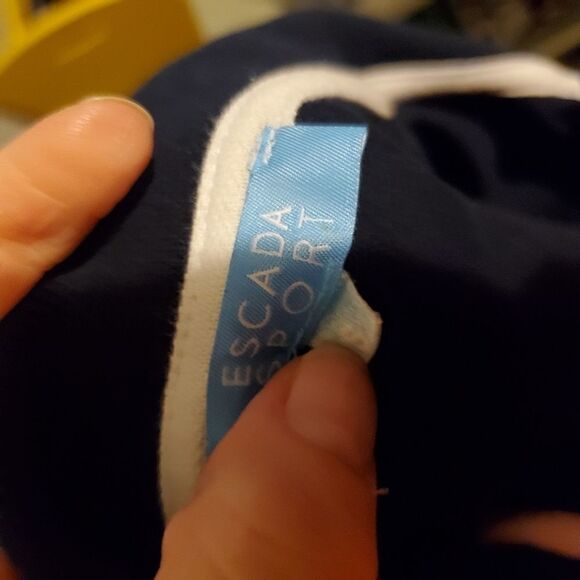 ESCADA Sport Ladies Navy Polo Shirt-Size Small - Picture 4 of 4